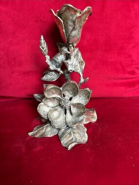 Silver Floral Candle Holder - Sculptural Flower Design